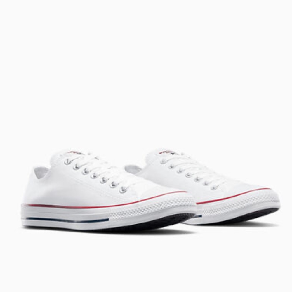 NWOT Chuck Taylor All Star Unisex Low Top Shoe in White Size 8.5 Women / 6.5 Men